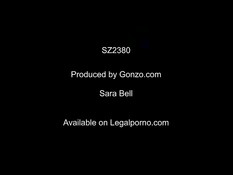 Во время ганг банг оргии худой тёлочке делают двойное проникновение