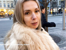 Сисястая украинская блондинка платит сексом за проживание в квартире