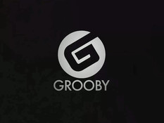 Два молодых транссексуала в чёрных чулках занялись сексом на кровати