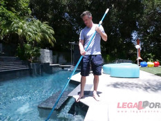 Светловолосой грудастой мулатке с тату сделали двойное проникновение