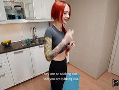 Рыжая русская девка с тату и пирсингом отпердолена в смазанный анус