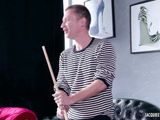 Две девки занимались лесби сексом и ебались с чёрным и белым парнями