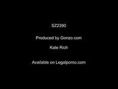 Десять чёрных и белых мужиков отпердолили во все дырки русскую девку