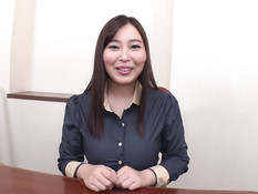 Двое парней сделали двойное проникновение сисястой японской красотке