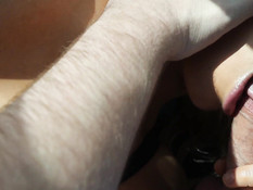 Блондинка с пирсингом отымела бойфренда и выдрочила сперму на бедро