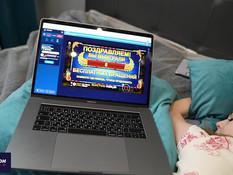 Отвлёкся от игры в казино и отымел в киску молодую русскую подружку