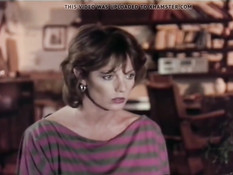 Две развратные дамы делают минет и занимаются сексом с сонным парнем