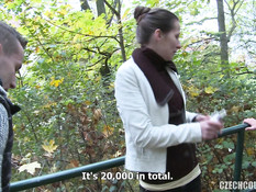 Две свинг пары пришли в лес и после минета занялись групповым сексом