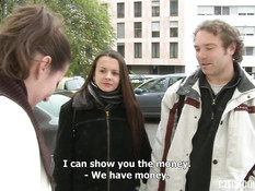 Две свинг пары пришли в лес и после минета занялись групповым сексом