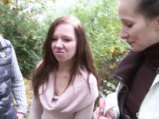 Две свинг пары пришли в лес и после минета занялись групповым сексом