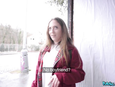 Пикапер оттрахал на обочине горячую испанскую блондинку в колготках