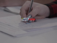 Очкастая русская студентка с кудрявыми волосами отсосала у репетитора