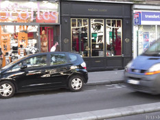 Сисястая русская девка с татуированным телом оттрахана в бритую писю