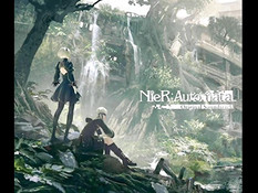 Юная русская косплеерша в чёрном платье отсосала и выдрочила сперму