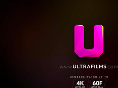 Три стройные девки отсосали и затрахали на кровати счастливого парня