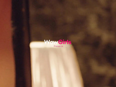 Паренёк отодрал на кровати и обкончал двух стройных русских девчонок