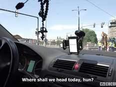 Две молодые пары свингеров после распитого алкоголя трахаются в парке