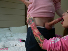 Милая русская девка с тату на руках оттрахана раком и полита спермой