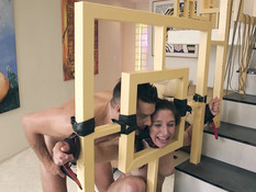 Связанная молодая секс рабыня выпорота и оттрахана во все отверстия