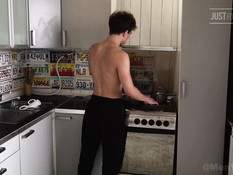 Спортивный гей с бородой отпердолил худого друга в разработанный анус