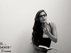 Две молодые свинг пары занялись сексом после знакомства в интернете