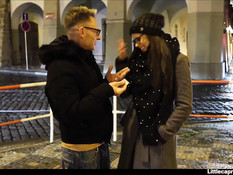 Грудастая мулатка и белая девка устроили свинг пати со своими парнями