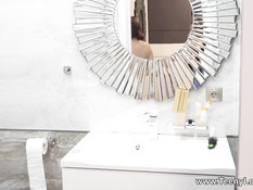 Рыжеволосая сисястая русская подруга принимает душ и ебётся с парнем