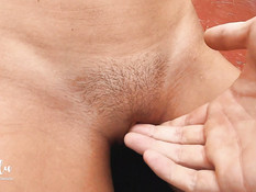 Кавалер отымел молодую блондинку с пирсингом сосков и обкончал попку