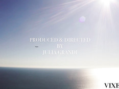 Зеленоглазую украинскую шатенку отодрал возле бассейна лысый мужчина