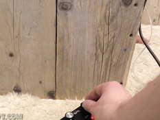 Доильный аппарат и секс машина довели грудастую блондинку до оргазма