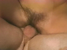 Ненасытная грудастая шатенка с волосатым лобком ебётся с любовником