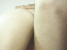 Мужчина отлизал у брюнетки волосатую пизду и засадил в неё свой член