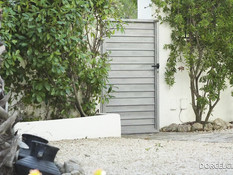 Две горячие молодые шатенки занялись групповым сексом с двумя парнями