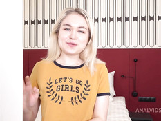 Худенькая русская тёлочка со светлыми волосами отпердолена в задницу