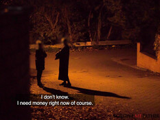 Снял на ночной улице молодую шалаву и оттрахал в своём микроавтобусе