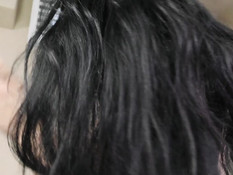 Мужик отымел в киску грудастую темноволосую девку с тату и пирсингом