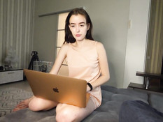 Уговорил заняться сексом молодую русскую шатенку с большими сиськами