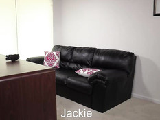 Деваха с большими обвисшими сиськами отпердолена во влагалище и анус