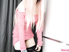 Отымел розововолосую русскую тёлку с татуировками и обкончал колготки