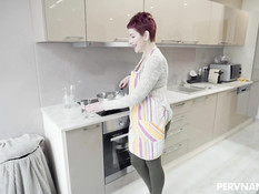 Сиськастая дама с красными волосами отымела любовника в позе амазонки