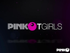 Очкастый транс с большими сиськами отпердолил в анус мужчину в маске