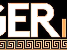 Грудастая тайская горничная мастурбирует вибратором во время уборки