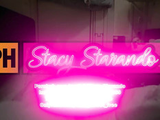 Русская блондиночка ебётся с парнем в купе и получает сперму в киску