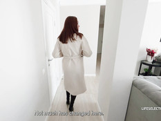 Голубоглазая русская тёлка с большой грудью отсосала и отымела парня