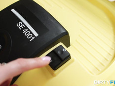 Отлизал пизду татуированной русской блондиночке и отымел её на диване