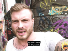 Сиськастая татуированная дама ебётся во все дырочки посреди развалин