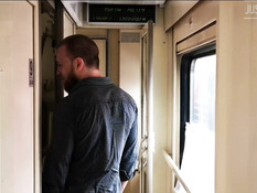 Бородатый русский гей отодрал молодого приятеля в очко в купе поезда