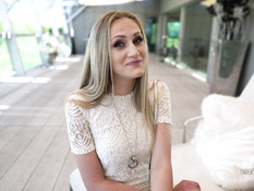 Высокая светловолосая девка после минета отпердолена в анус и киску