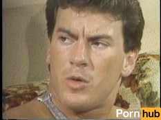 Брюнетка с большой грудью ебётся с любовником, а её муж с блондинкой