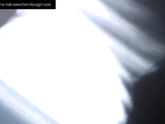 Во время ебли с парнем молодая шатенка мастурбирует пизду вибратором